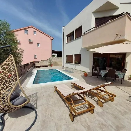 Cozy Family Friendly Irena Nr 2 With Pool Appartamento Krk Town