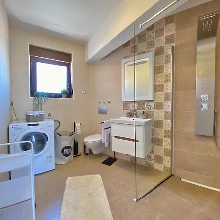 Appartamento Cozy Family Friendly Irena Nr 2 With Pool Krk Town