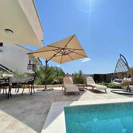 Cozy Family Friendly Irena Nr 2 With Pool *