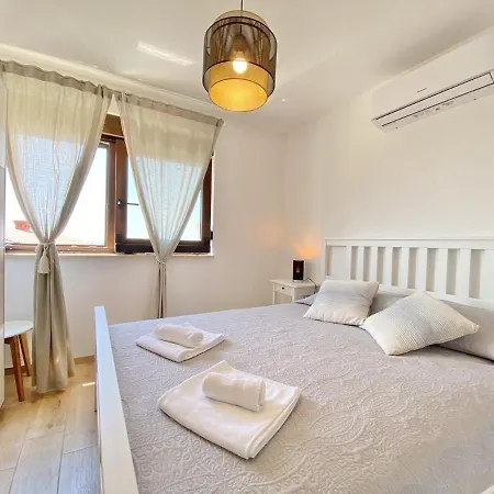 Appartamento Cozy Family Friendly Irena Nr 2 With Pool